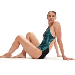 Speedo Allover Digital Powerback Badpak - Night Jungle/Black/Marine Blue/Mystic -Speedo speedo allover digital powerback bathing suit night jungle black marine blue mystic 7 1516028