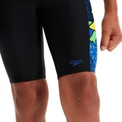Speedo Allover Panel Jammer Jongen - Black/blue Flame/bright Yellow/fluo Green -Speedo speedo allover panel jammer boys black blue flame bright yellow fluo green 6 1426085