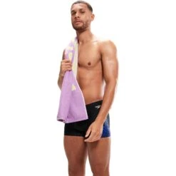 Speedo Allover V-Cut Aquashort - Black/chroma Blue -Speedo speedo allover v cut aquashort black chroma blue 7 1427277