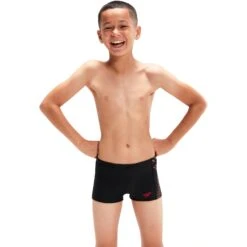 Speedo Plastisol Placement Zwemshort Jongens - Black/Fed Red/Dapple Grey -Speedo speedo boys plastisol placement aquashort black fed red dapple grey 3 1515624